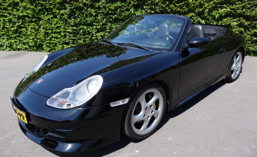 Porsche 996 Carrera 4 Cabrio